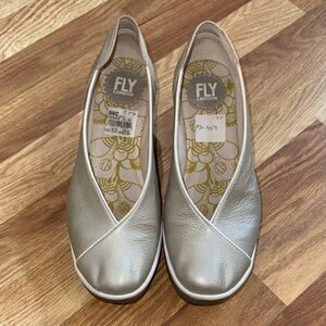 Fly London Women's Yuca Wedge